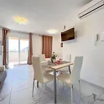Zeus Bibione