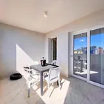 Zeus Bibione