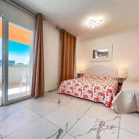 Zeus Daire Bibione